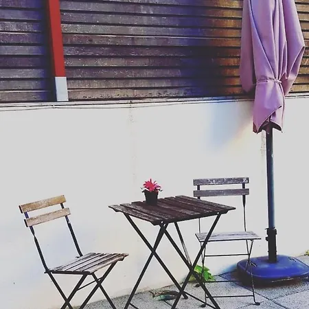 Cool Flat With Big Patio In Center 公寓 *